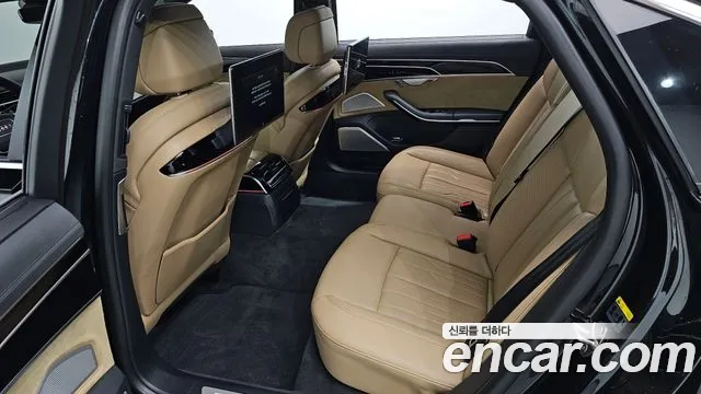 Audi A8 2021 thumb 10