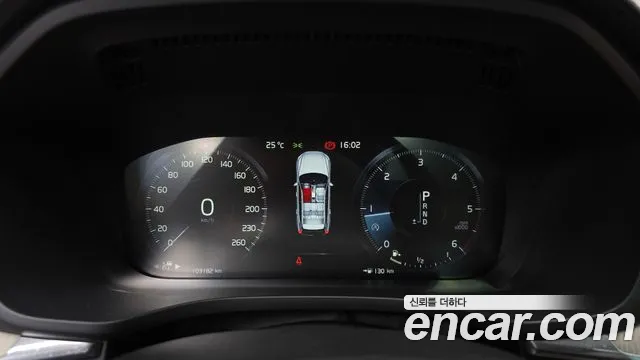 Volvo XC60 2018 thumb 7
