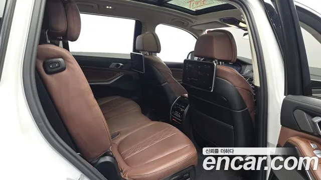 BMW X7 2022 thumb 11