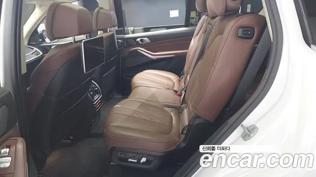 BMW X7 2022 thumb 12