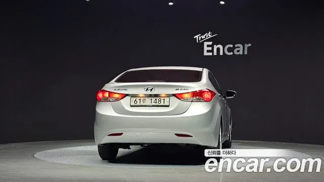 Hyundai Avante 2010 thumb 4