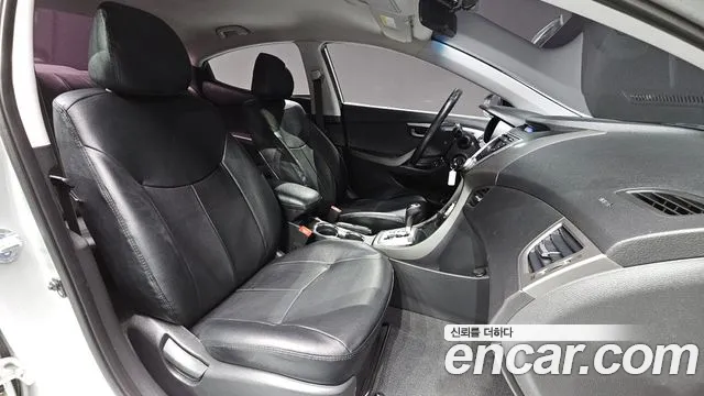 Hyundai Avante 2010 thumb 10
