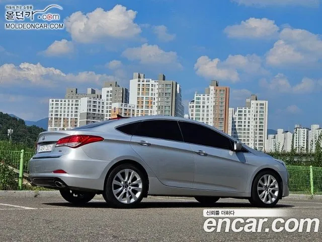 Hyundai i40 2012 thumb 2