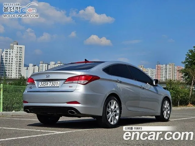 Hyundai i40 2012 thumb 4