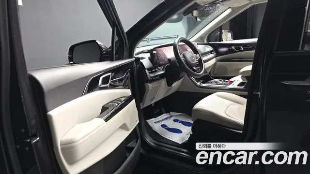 Kia Carnival 2021 thumb 10