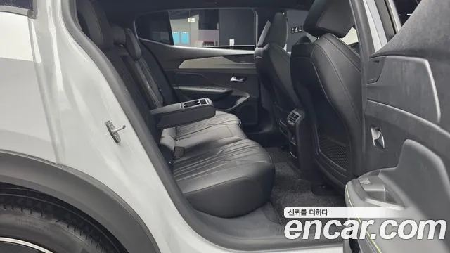 Peugeot 408 2024 thumb 12