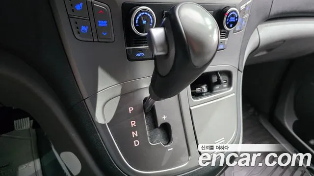 Hyundai Starex 2019 thumb 9