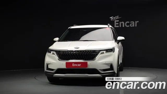 Kia Carnival 2021 thumb 3