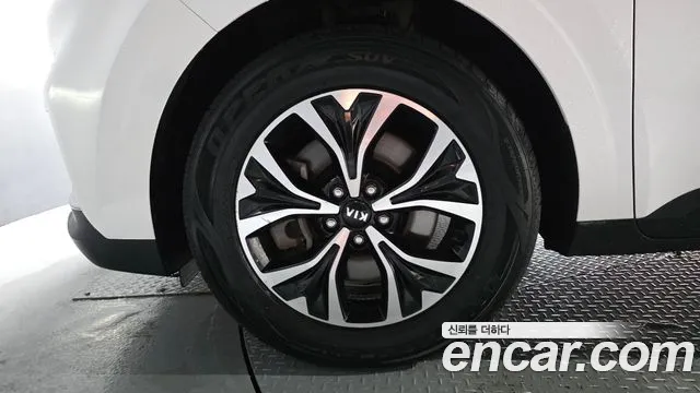 Kia Carnival 2021 thumb 5