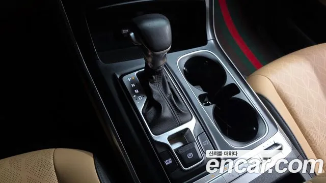 Kia Carnival 2021 thumb 9