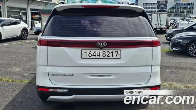 Kia Carnival 2020 thumb 5
