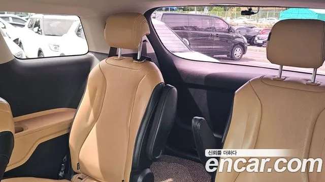 Kia Carnival 2020 thumb 8