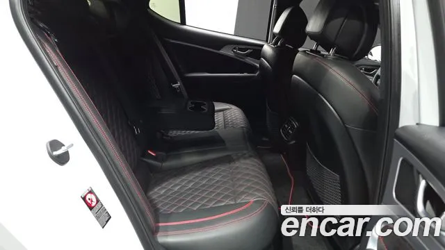 Genesis G70 2019 thumb 12