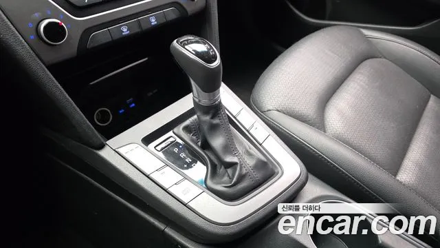 Hyundai Avante 2016 thumb 9