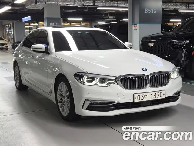 BMW 5-Series 2019 thumb 3