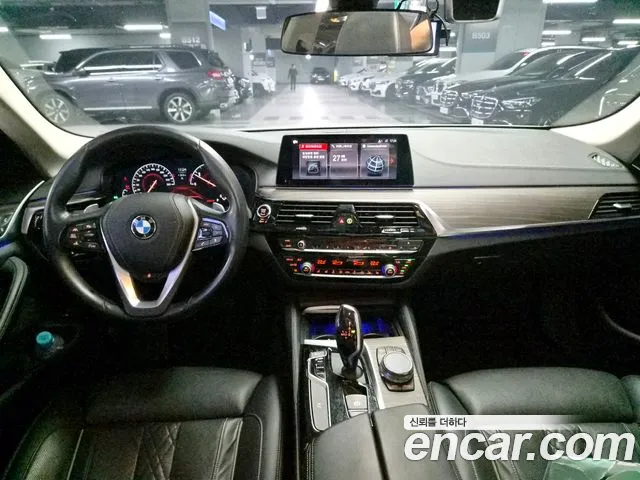 BMW 5-Series 2019 thumb 10