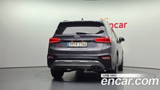 Hyundai Santa Fe 2018 thumb 4