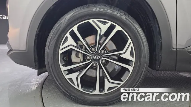 Hyundai Santa Fe 2018 thumb 5