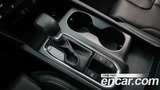 Hyundai Santa Fe 2018 thumb 9