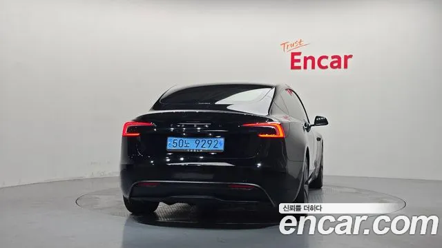 Tesla Model 3 2024 thumb 4