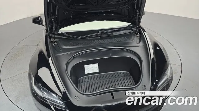 Tesla Model 3 2024 thumb 6