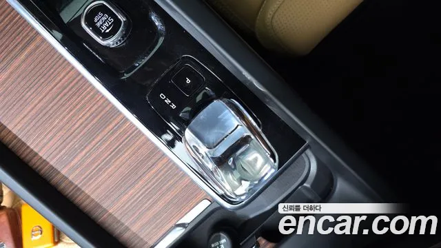 Volvo V60 2023 thumb 8