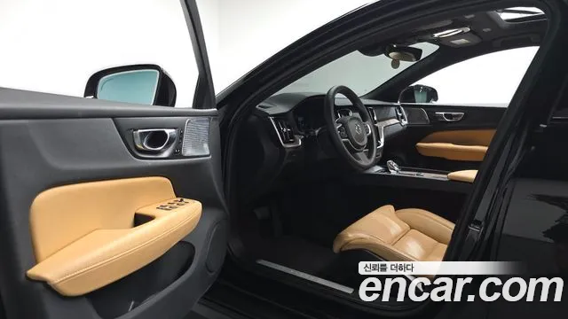 Volvo V60 2023 thumb 9
