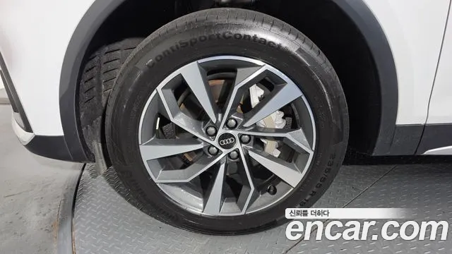 Audi Q5 2023 thumb 5