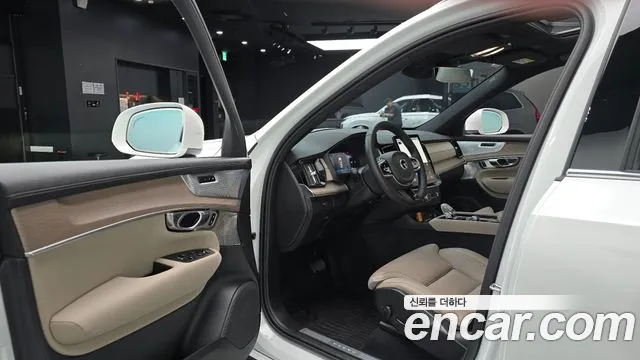 Volvo XC90 2025 thumb 9