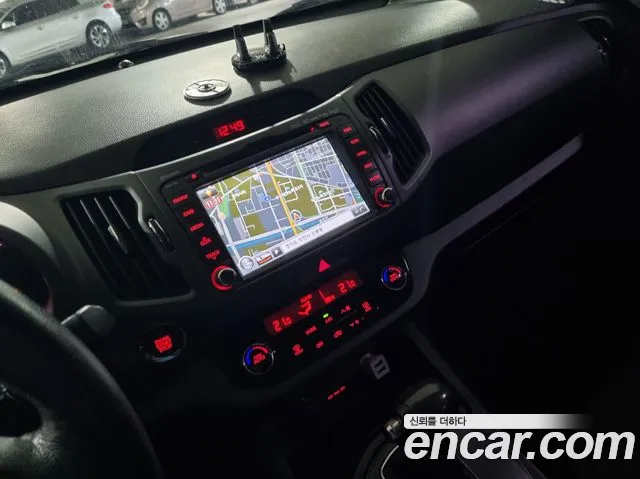 Kia Sportage 2012 thumb 8