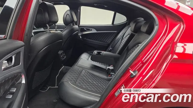 Genesis G70 2019 thumb 12