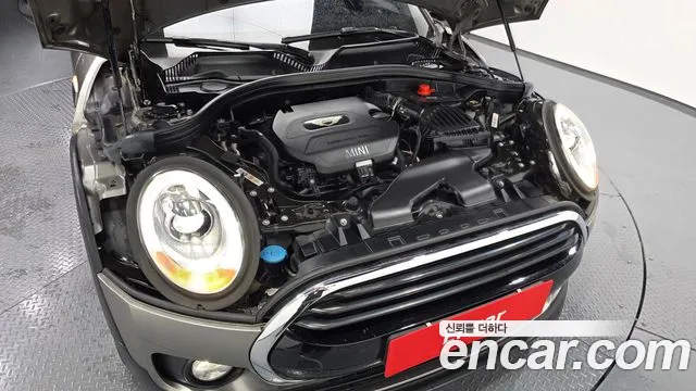 MINI Clubman 2017 thumb 6