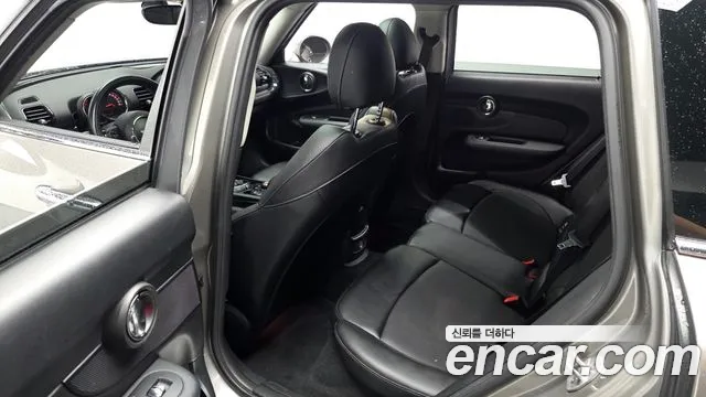 MINI Clubman 2017 thumb 12