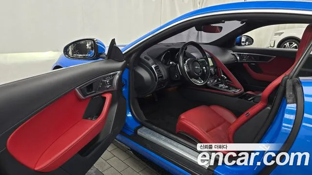 Jaguar F-Type 2019 thumb 10