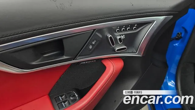 Jaguar F-Type 2019 thumb 12
