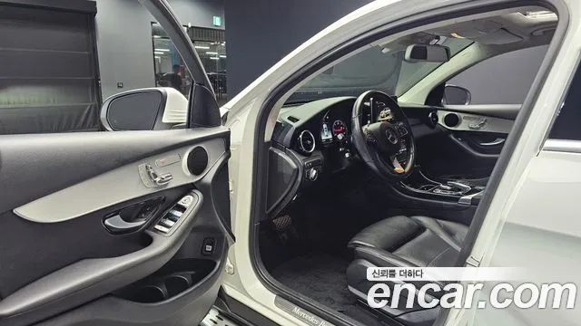 Mercedes-Benz GLC 2018 thumb 10
