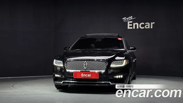 Lincoln Continental 2017 thumb 3