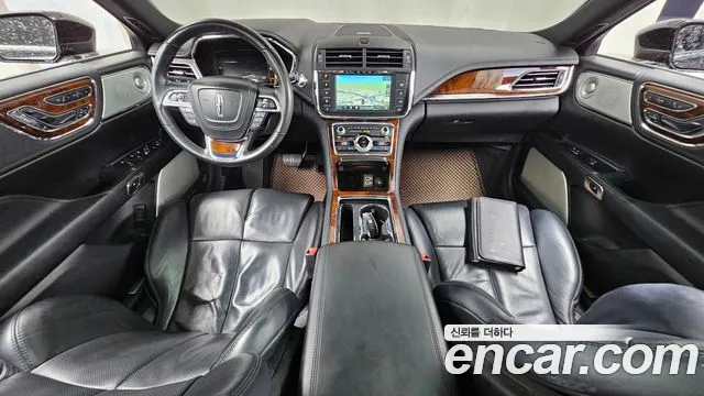 Lincoln Continental 2017 thumb 7