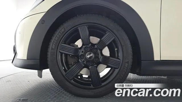 MINI Cooper Convertible 2021 thumb 4