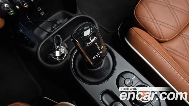 MINI Cooper Convertible 2021 thumb 8