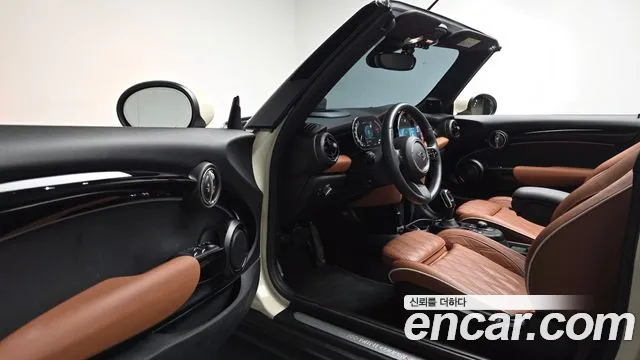 MINI Cooper Convertible 2021 thumb 9