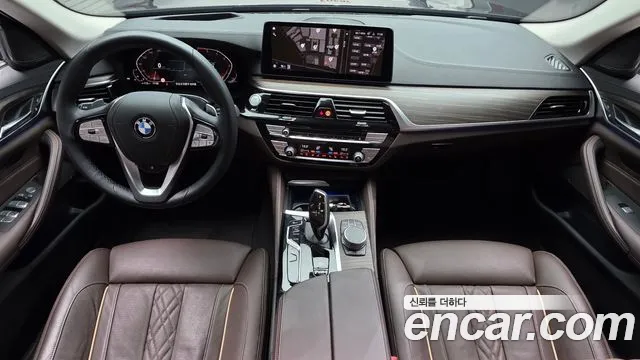 BMW 5-Series 2023 thumb 7