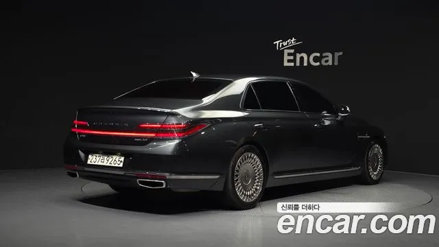 Genesis G90 2019 thumb 2
