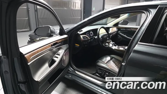Genesis G90 2019 thumb 10