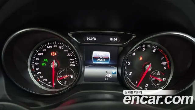 Mercedes-Benz CLA 2017 thumb 8