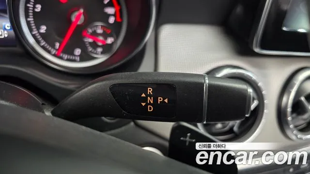 Mercedes-Benz CLA 2017 thumb 9