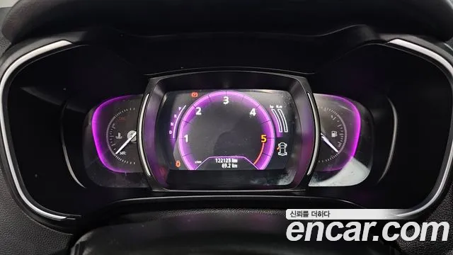 Renault-KoreaSamsung Koleos 2016 thumb 8