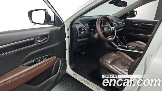 Renault-KoreaSamsung Koleos 2016 thumb 10
