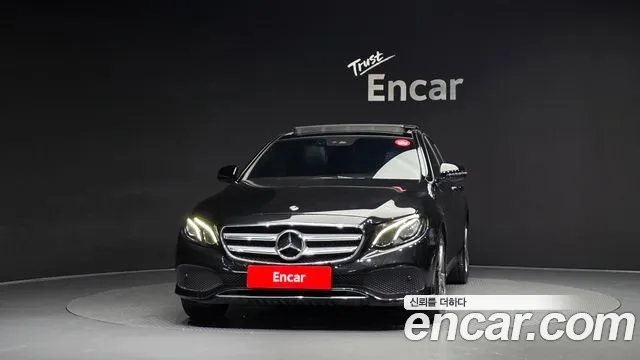 Mercedes-Benz E-Класс 2019 thumb 3