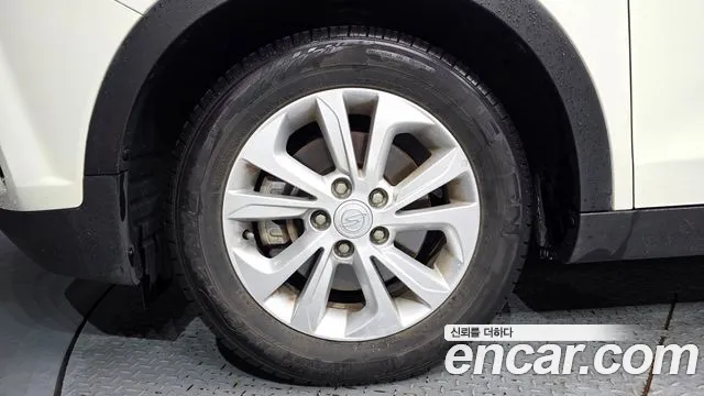 KG_Mobility_Ssangyong TIBOLI 2019 thumb 5